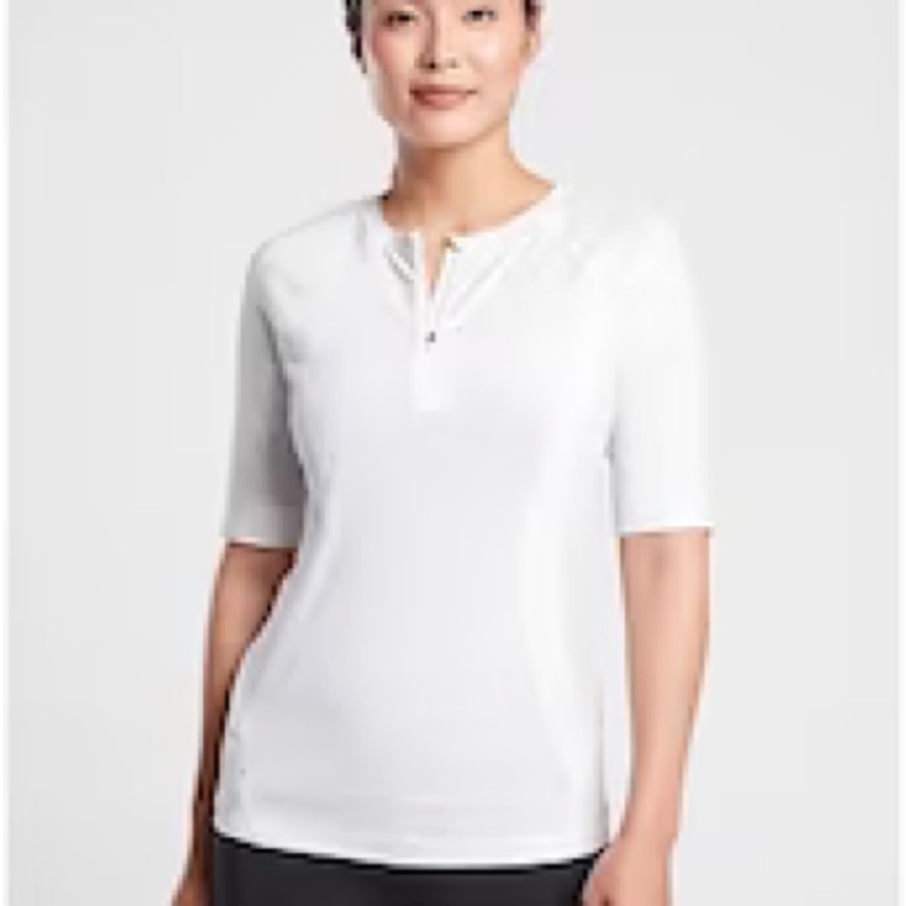 NWT Athleta Pacifica UPF fitted Tee